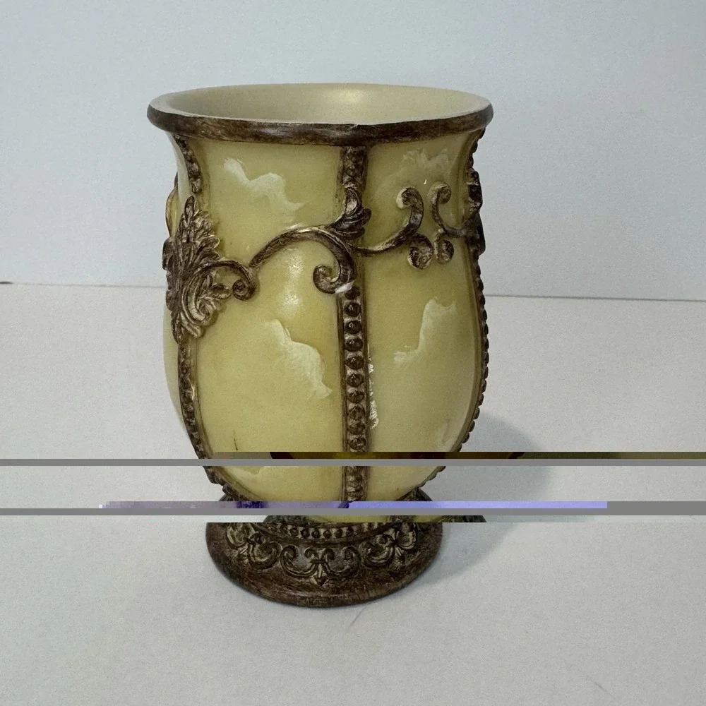 Vintage 3 Pc Bathroom Vanity Set Ivory Bronze Resin Scroll Soap Dish Tumbler